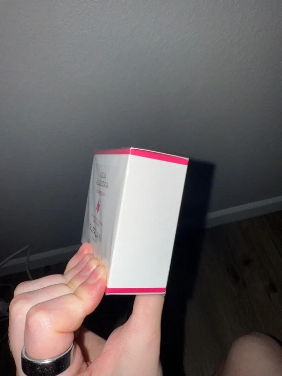 GUERLAIN Aqua Allegoria Florabloom Hand Cream - Pink & White - Picture 4 of 6